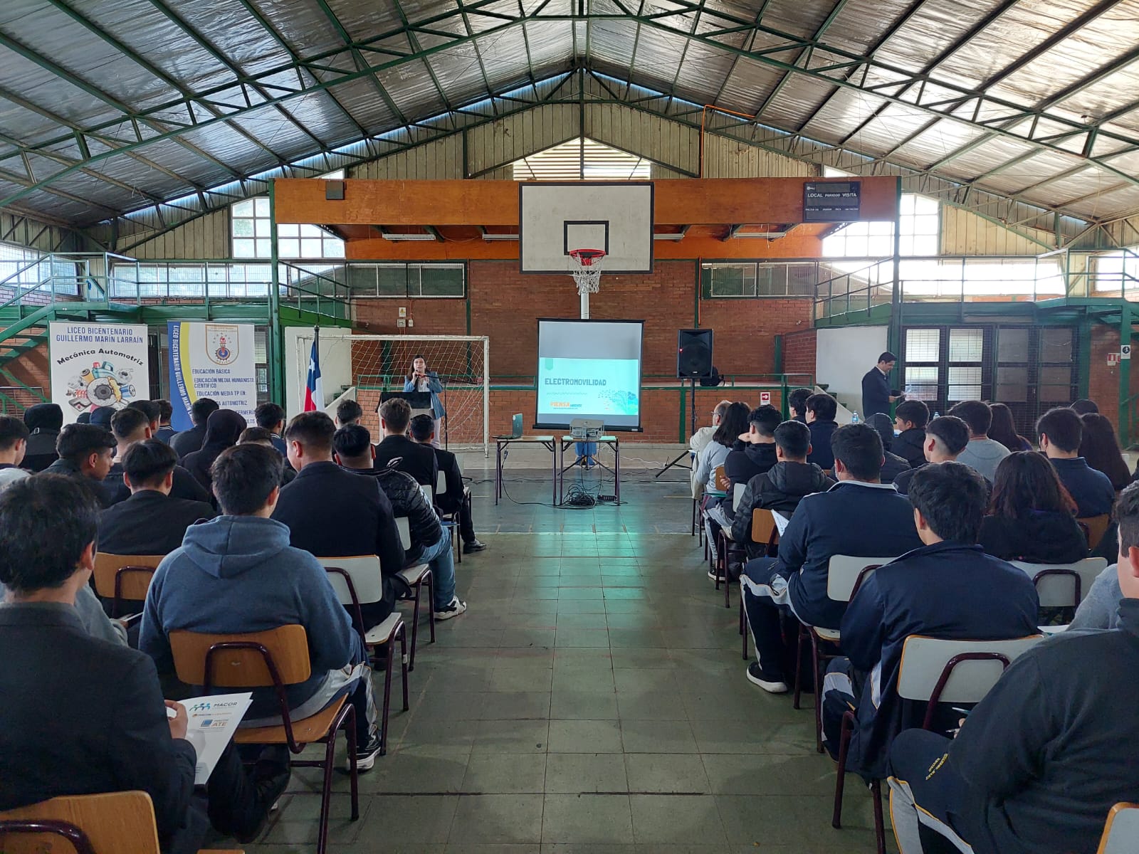 Exitoso Seminario “Impulso a la Electromovilidad”
