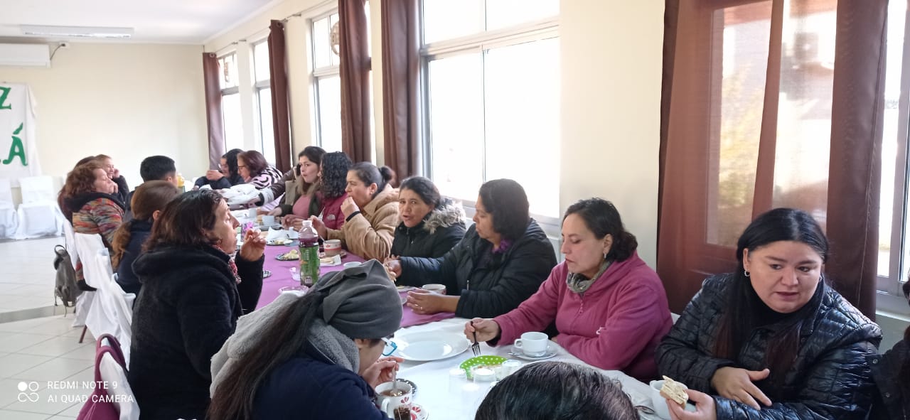 Acto-Desayuno Compartido entre el Equipo Directivo, el CRA y el Centro General de Padres y Apoderados